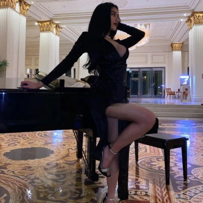 Ariana Wolfie